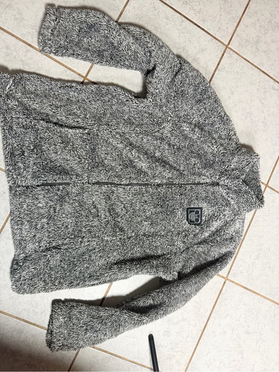 Disney Sweaters - Disney Sherpa xl